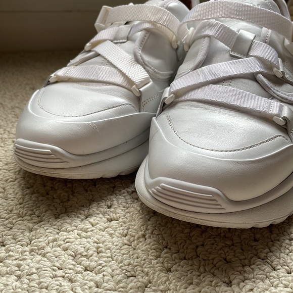 Chloe Sonnie Leather White Sneakers - Picture 5 of 16